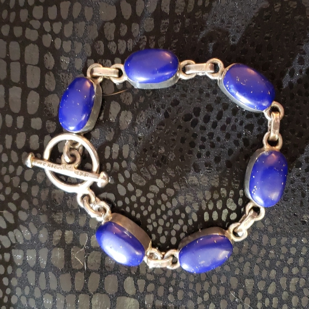 Lapis lazuli bracelet set in silver
